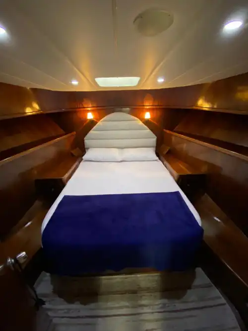 Enjoy a Luxurious Sea Adventure in Göcek with an 8-Person Motor Yacht!