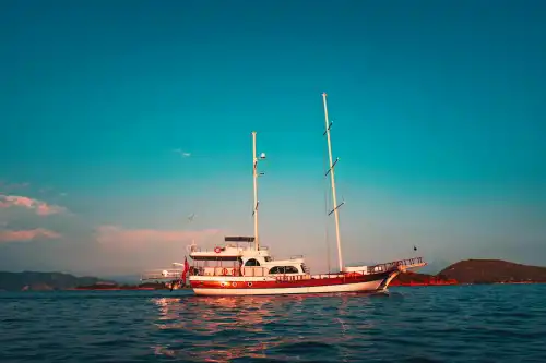 12 Kişiye Kadar Konaklama İmkanı Sunan Özel Gulet Kiralama!