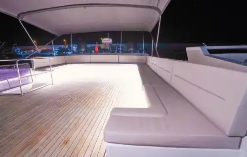 Круиз в Геджеке на комфортабельной и стильной траулерной яхте на 12 человек