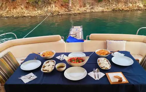 Доступный и комфортный яхтенный отдых в Гёчеке!