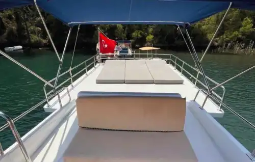 7 Kişilik Kapasiteli Özel Tekne ile Göcek'te Deniz Keyfi