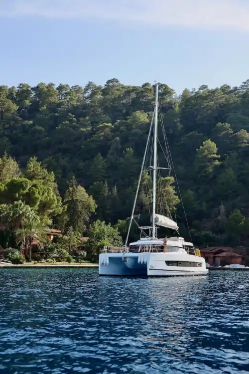 Göcek'te 2024 Model Bali 4.0 Katamaran Kiralama | 4 Kabin 8 Kişi Konaklamalı