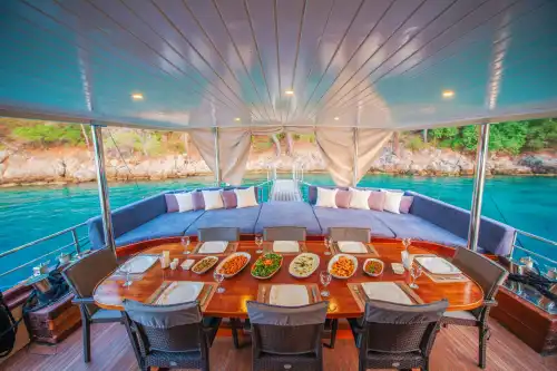 Göcek’te 20 Metrelik Lüks Gulet ile Rüya Gibi Bir Tatil