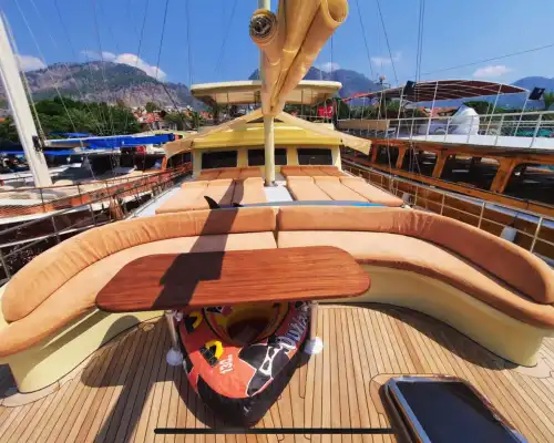 Göcek’in Saklı Koylarını Keşfet – 24 Metrelik Gulet Tatili