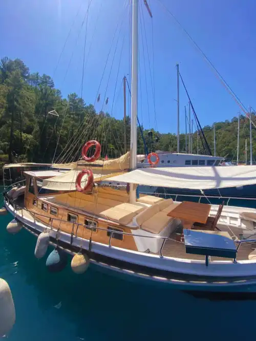 Насладитесь спокойствием на 16-метровой роскошной гулете в Гёчеке