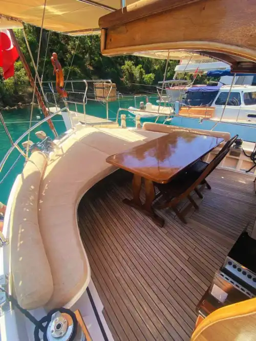 Насладитесь спокойствием на 16-метровой роскошной гулете в Гёчеке