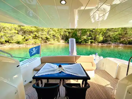 Göcek’te Denizin Tadını Çıkarın – Princess Motoryat ile VIP Hizmet