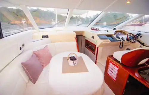 Роскошное размещение на яхте Princess в Гёджеке. Идеальный вариант для купания и туризма.