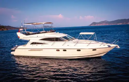 Роскошное размещение на яхте Princess в Гёджеке. Идеальный вариант для купания и туризма.