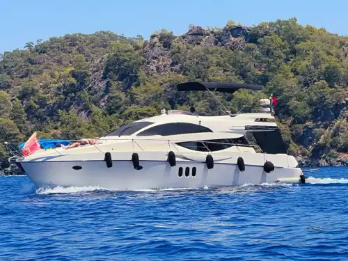 Luxury Italian Motor Yacht Rental in Göcek
