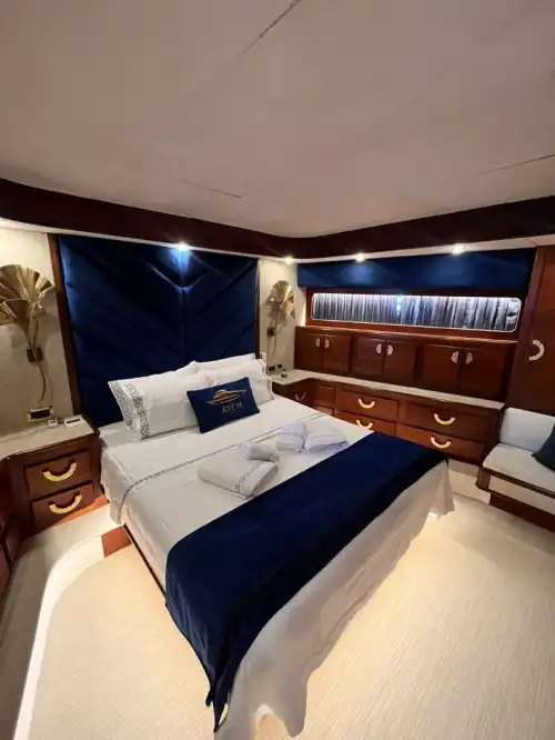 Göcek'te 27 Metrelik Lüks Motor Yat ile Unutulmaz VIP Deniz Tatili