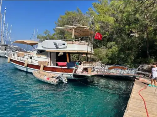 Özel Gulet Kiralama – Mavi Suların Tadını Çıkarın, Lüksü Hissedin