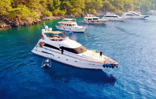 Sail to the Blue Sea of ​​the Aegean with a Luxury Yacht for 8 People with Accommodation