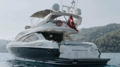Göcek’te Romantik Bir Deniz Kaçamağı İçin İdeal Yat