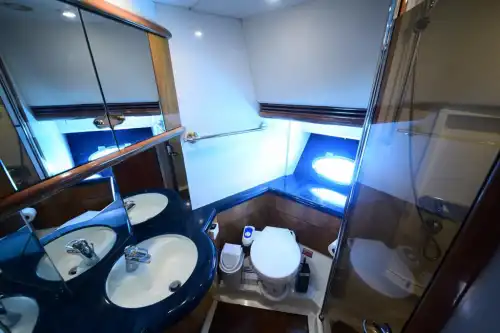 Göcek’te 24,5 Metrelik Sunseeker Motoryat Günübirlik veya Konaklamalı Kiralama