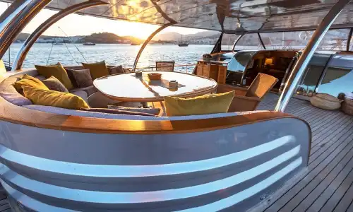 Göcek Lüks Yat Kiralama | 36,3 m, 5 Kabin, 11 Kişi, Merkezi Klima