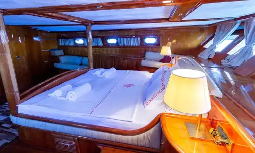 Göcek Lüks Yat Kiralama | 36,3 m, 5 Kabin, 11 Kişi, Merkezi Klima