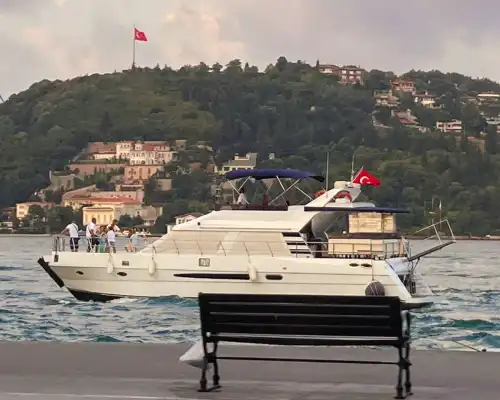 Аренда яхты в Бебеке - на день или по часам