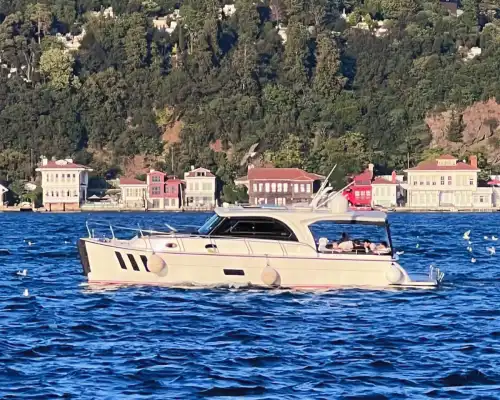 Аренда элегантной яхты в Бебеке для фасыла и развлекательных мероприятий