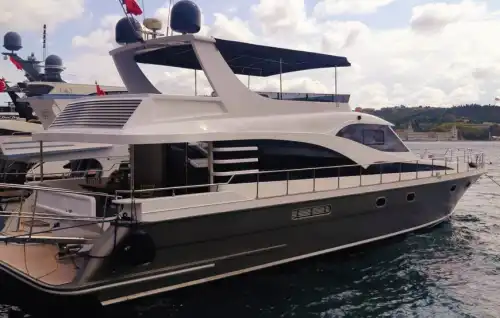 Сделайте свои особенные дни еще лучше на стильной яхте в Босфоре