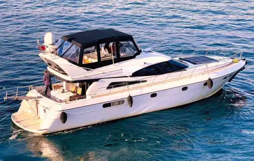 Unkapanı Özel Yat Kiralama – Saatlik veya Günübirlik Seçenekler