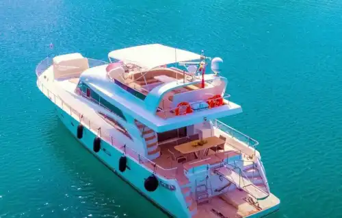 Unkapanı’nda Konaklamalı veya Günübirlik Yat Keyfi