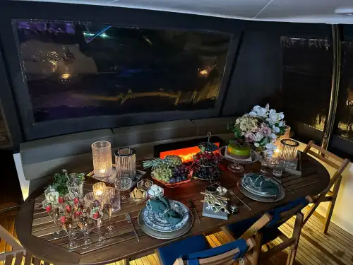 Lüks ve Özel: İstanbul'da Sevdiklerinizle Özel Bir Deniz Turu