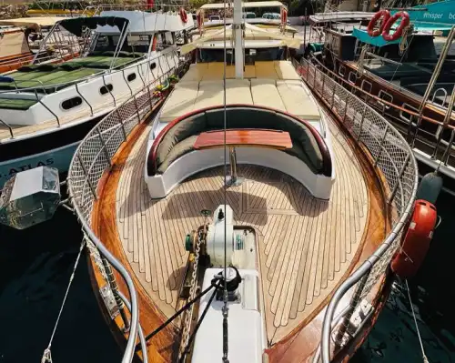 Исследуйте потрясающие бухты Калкана с эксклюзивным круизом