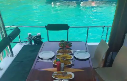 Аренда яхты в Калкане для романтического отдыха или вечеринок