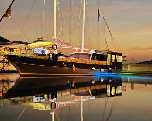 20-метровая гулета с комфортным размещением для 4 гостей в Калкане