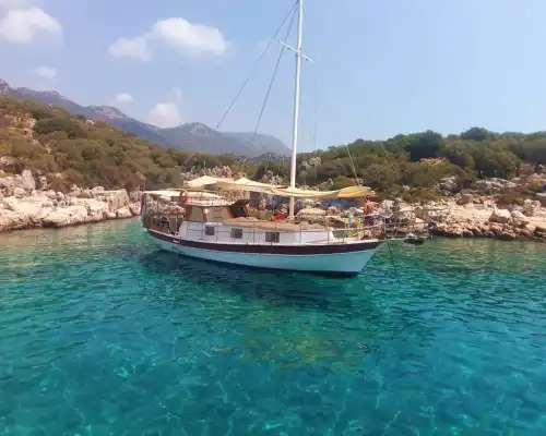 Küçük Gruplar İçin Kaş’ta Özel Günlük Tekne Deneyimi