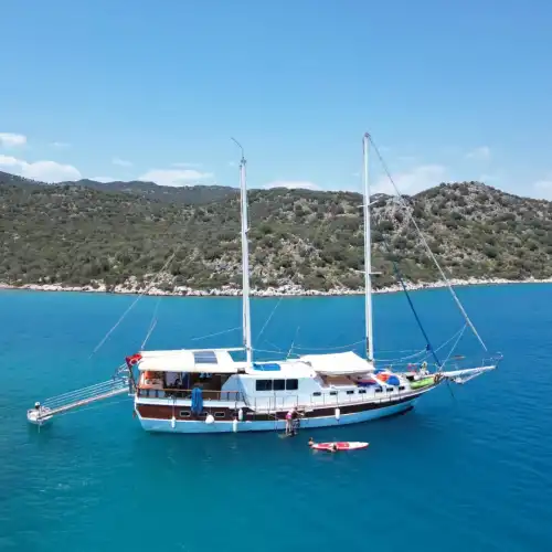 8 Kabinli 16 Kişilik Gulet ile Kekova’nın Saklı Koylarında Keşif