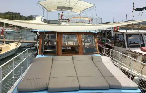 Кристально чистые воды, древние руины и безмятежный день в Кекова