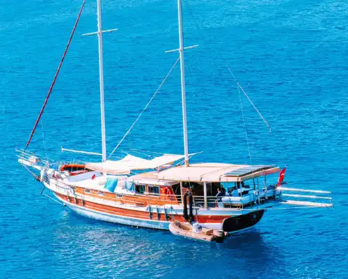 Ночное путешествие в Кекове на полностью оборудованном гулете