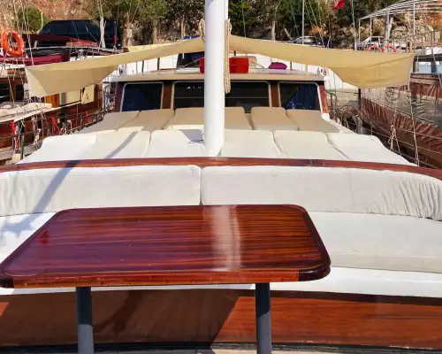 Ночное путешествие в Кекове на полностью оборудованном гулете