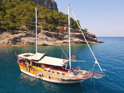 Романтический уикенд или семейный отдых – яхта вашей мечты!