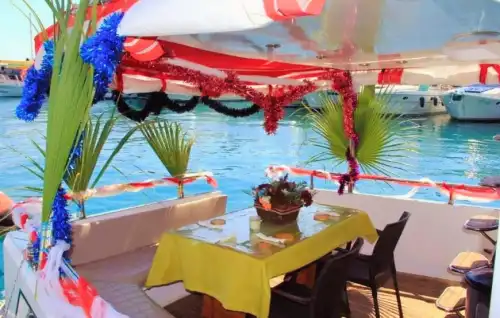 Испытайте лучшее в Кемере – аренда роскошной моторной яхты