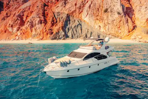 Akdeniz’in Turkuaz Sularında 3 Kabinli Azimut ile Unutulmaz Bir Deniz Tatili