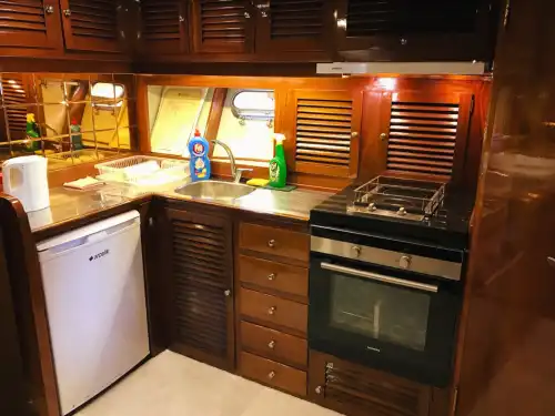 Kemer'de Yakıt Dahil, 3 Mürettebatlı, 20 Metrelik Yat Sizi Bekliyor!