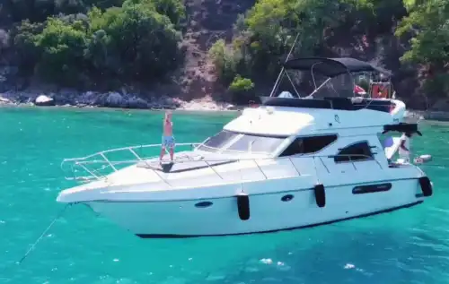 Наслаждайтесь морем на яхте вместимостью 12 человек в Кемере