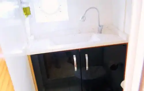 Насладитесь круизом на 14-метровой яхте вместимостью 10 человек