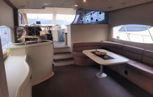 Роскошный 20-метровый яхтенный тур по Босфору в Стамбуле!