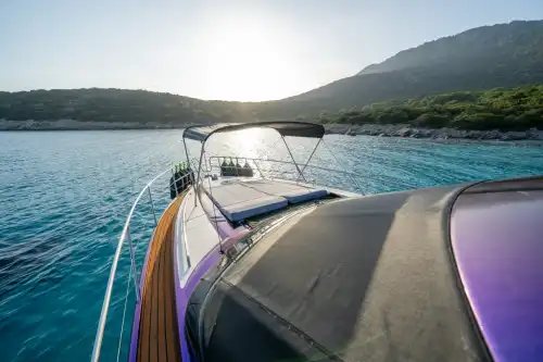 Bodrum’da Özel Yapım Motoryat ile Günübirlik ve Konaklamalı Lüks Tatil