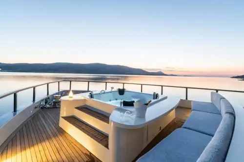 Bodrum’da Lüks Motoryat ile Konforlu Tatil: Özel Tasarım ve Benzersiz Deneyim