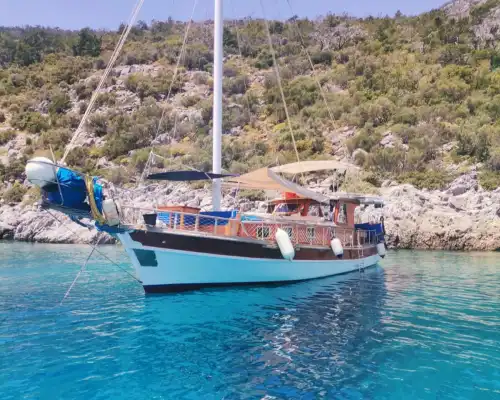 Комфортный отдых на гулете для 6 гостей в живописных бухтах Датчи