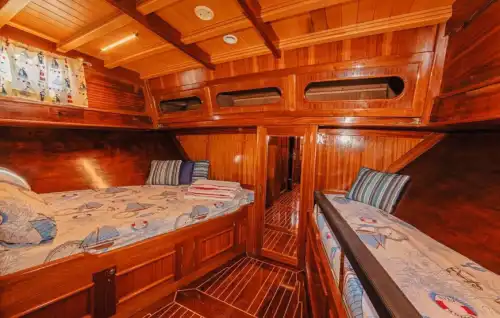 Исследуйте скрытые бухты Мармариса на стильной частной яхте