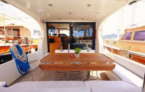 Роскошь по доступной цене: Лучшая яхта в Мармарисе!