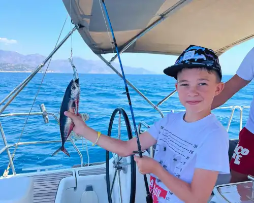 Исследуйте Эгейское море на 12-метровой парусной яхте Bavaria