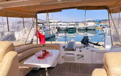 Enjoy the Aegean Sea on a Crunch Yacht in Marmaris