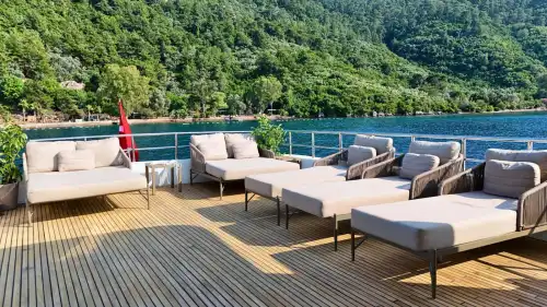 Bodrum'da 26 Metrelik Lüks Trawler ile Muhteşem Deniz Keyfi